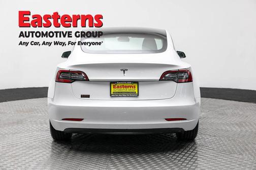 2022 Tesla Model 3 Standard Range