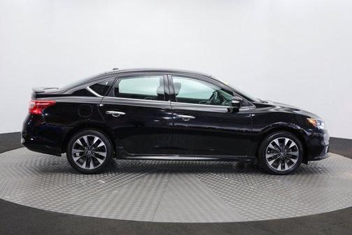 Photo 2 of 60 of 2019 Nissan Sentra SR
