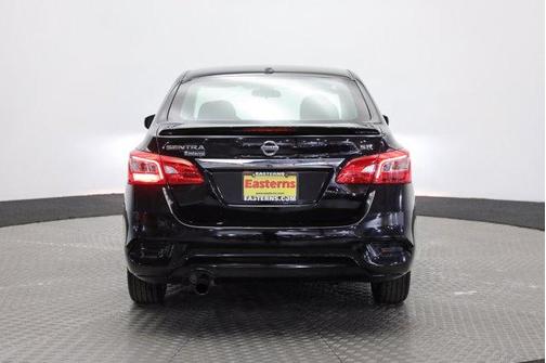 Photo 5 of 60 of 2019 Nissan Sentra SR