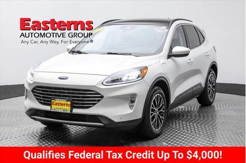 2022 Ford Escape Titanium
