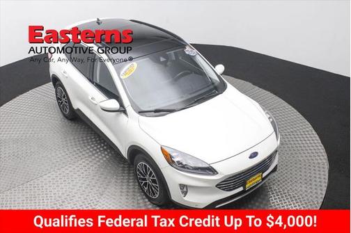 2022 Ford Escape Titanium