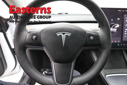 Pearl White Multi-Coat 2023 Tesla Model 3 Standard Range