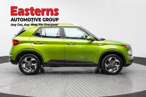 2024 Hyundai VENUE SEL