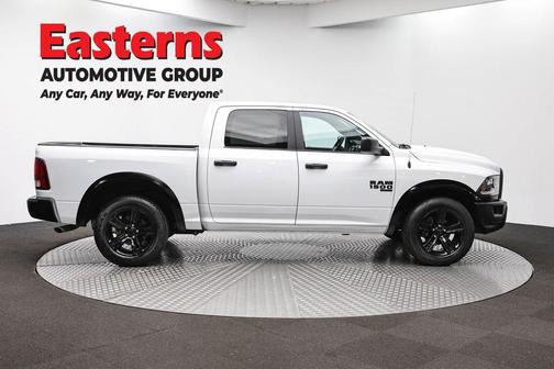 2024 RAM 1500 Classic Warlock Crew Cab 4x2 5'7' Box