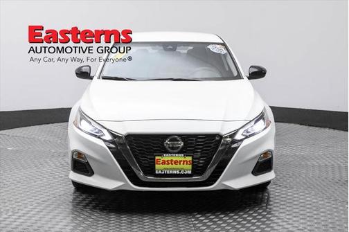 2022 Nissan Altima SR FWD