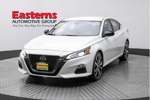 2022 Nissan Altima SR FWD