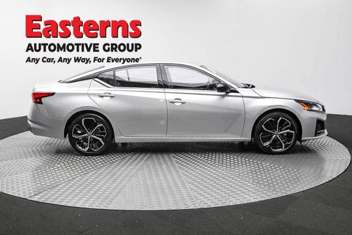 2024 Nissan Altima SR FWD
