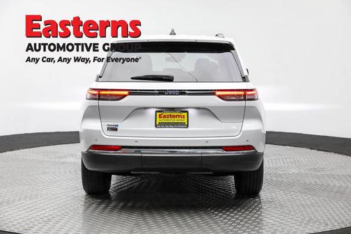 2022 Jeep Grand Cherokee 4xe Base