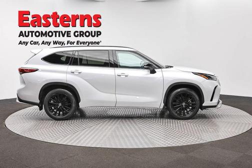 Wind Chill Pearl 2023 Toyota Highlander XSE