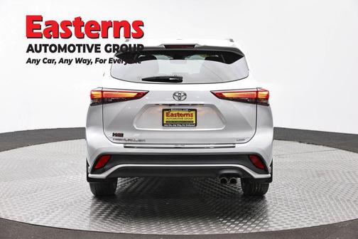 Wind Chill Pearl 2023 Toyota Highlander XSE