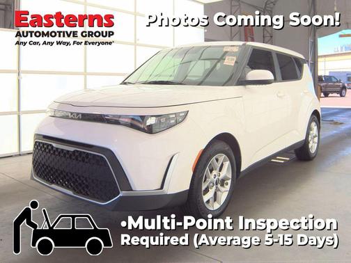Snow White Pearl 2023 Kia Soul LX