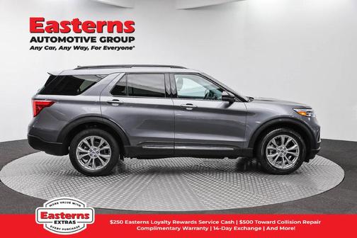 Carbonized Gray Metallic 2024 Ford Explorer XLT