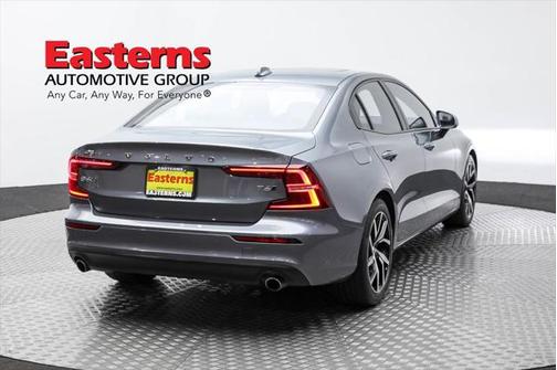 2020 Volvo S60 T6 Momentum