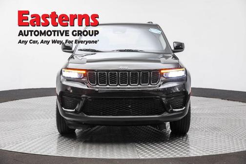 2023 Jeep Grand Cherokee Laredo