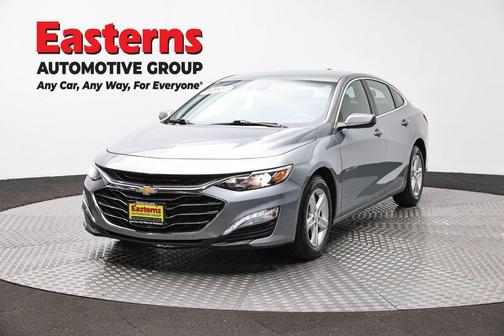 Sterling Gray Metallic 2023 Chevrolet Malibu FWD 1LT