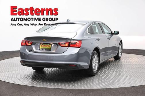 Sterling Gray Metallic 2023 Chevrolet Malibu FWD 1LT