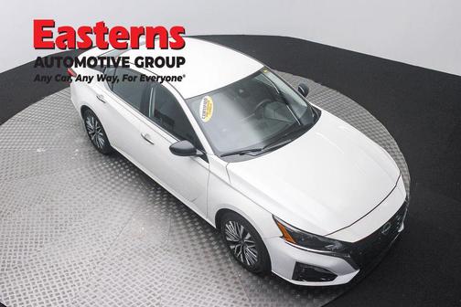 Glacier White 2025 Nissan Altima 2.5 SV
