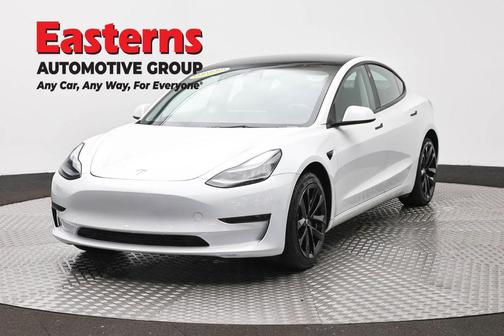 Pearl White Multi-Coat 2023 Tesla Model 3 Standard Range