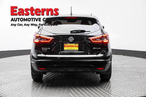 2022 Nissan Rogue Sport SV