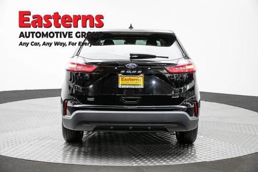 Agate Black Metallic 2023 Ford Edge SE