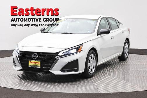 Glacier White 2024 Nissan Altima S FWD