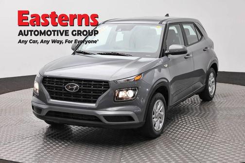 Galactic Gray 2022 Hyundai VENUE SE