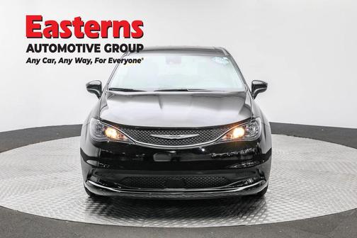 2024 Chrysler Voyager LX