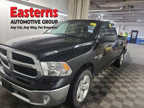 Diamond Black Crystal Pearlcoat 2024 RAM 1500 Tradesman