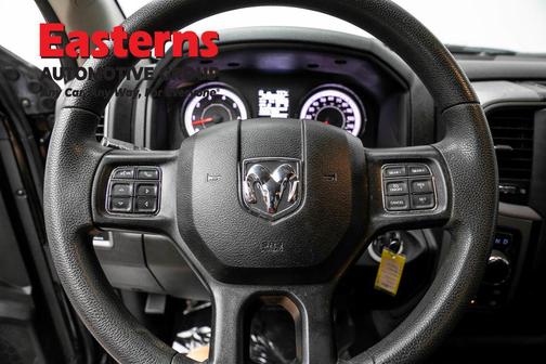 Diamond Black Crystal Pearlcoat 2024 RAM 1500 Tradesman