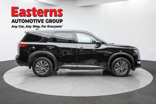 2024 Nissan Pathfinder S 4WD