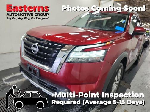 2022 Nissan Pathfinder SL