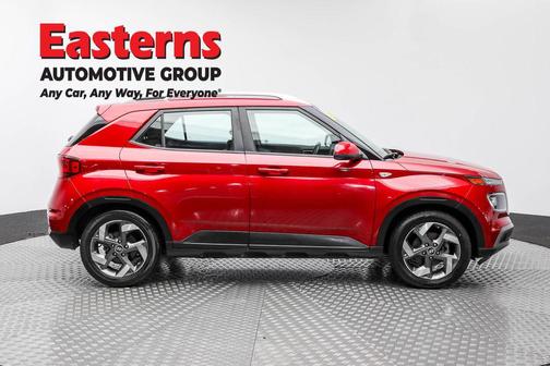 2022 Hyundai VENUE SEL