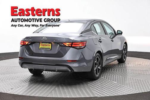 Gun Metallic 2024 Nissan Sentra SV