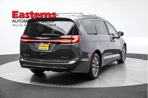 2021 Chrysler Pacifica Hybrid Touring L