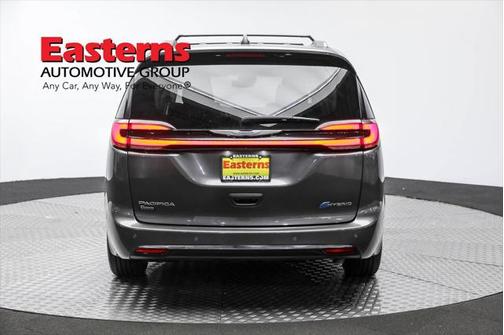 2021 Chrysler Pacifica Hybrid Touring L