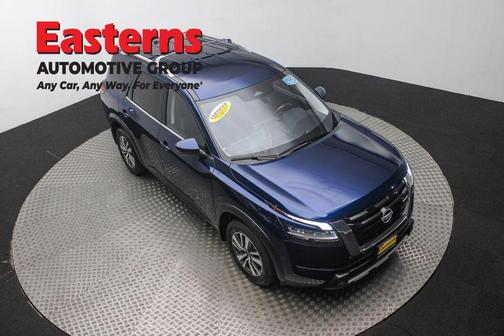 2024 Nissan Pathfinder SL 4WD