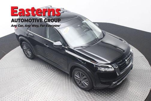 2023 Nissan Pathfinder SL 4WD