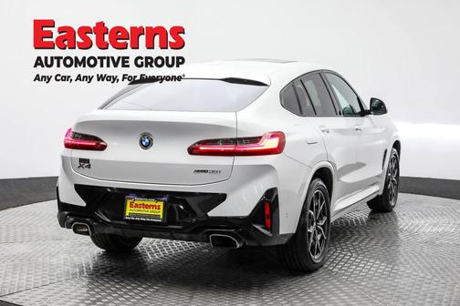 2023 BMW X4 xDrive30i