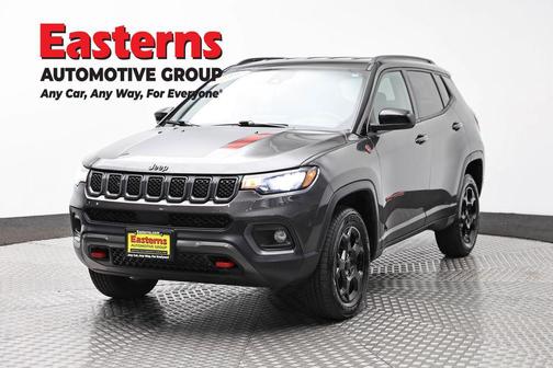 Granite Crystal Metallic Clearcoat 2023 Jeep Compass Trailhawk