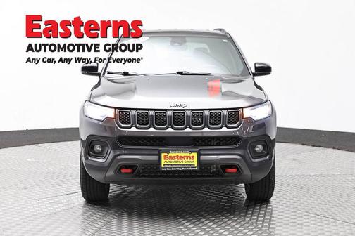 Granite Crystal Metallic Clearcoat 2023 Jeep Compass Trailhawk
