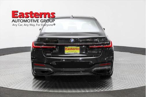 2022 BMW 740 i