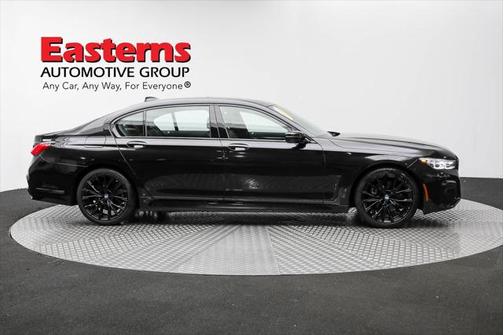 2022 BMW 740 i