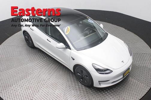 Pearl White Multi-Coat 2023 Tesla Model 3 Standard Range