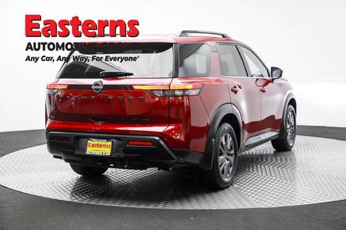 2022 Nissan Pathfinder SV 4WD