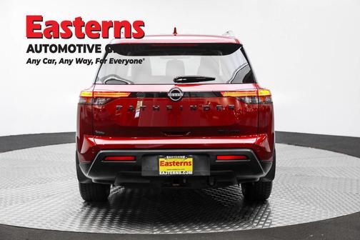 2022 Nissan Pathfinder SV 4WD