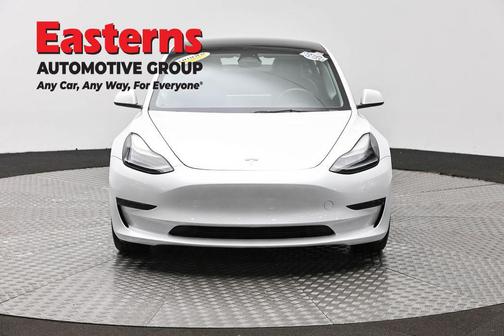 Pearl White Multi-Coat 2023 Tesla Model 3 Standard Range