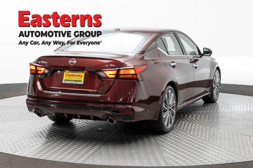 Garnet Pearl Metallic 2023 Nissan Altima 2.5 SL