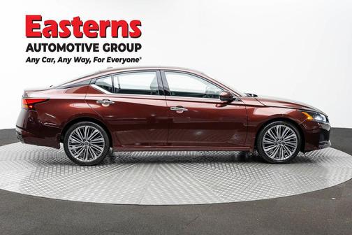 Garnet Pearl Metallic 2023 Nissan Altima 2.5 SL