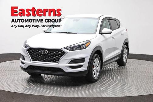 Dazzling White 2019 Hyundai TUCSON SE