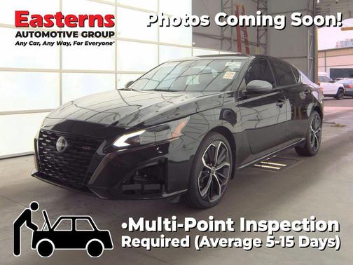 Super Black Clearcoat 2023 Nissan Altima SR Intelligent AWD
